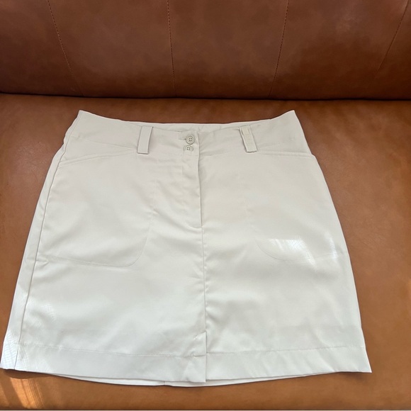 Nike Women’s Ivory Cream Sz 10 Golf Dri-FIT Skirt Skort - Picture 2 of 9